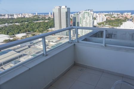 Sacada de kitnet/studio para alugar com 1 quarto, 50m² em Caminho das Árvores, Salvador