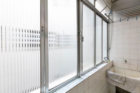 Apartamento à venda com 163m², 3 quartos e 1 vagaÁrea de Serviço