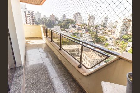 Apartamento para alugar com 160m², 4 quartos e 3 vagasVaranda