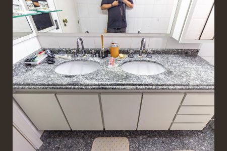 Apartamento para alugar com 160m², 4 quartos e 3 vagasBanheiro da Suíte