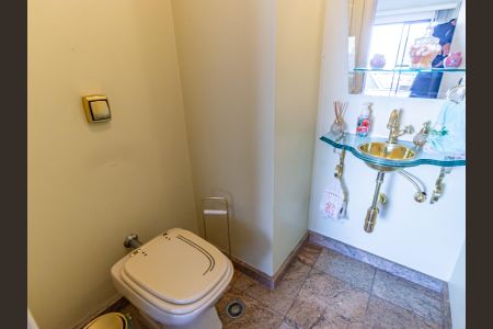 Apartamento para alugar com 160m², 4 quartos e 3 vagasLavabo