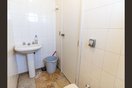Apartamento para alugar com 160m², 4 quartos e 3 vagasBanheiro de serviço