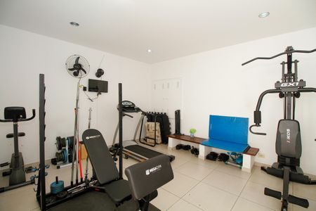 Apartamento para alugar com 60m², 1 quarto e 1 vaga Apartamento para alugar com 60m², 1 quarto e 1 vagaÁrea Comum - Academia