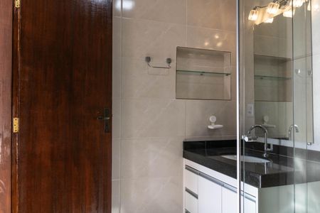 Apartamento à venda com 98m², 2 quartos e sem vagaBanheiro