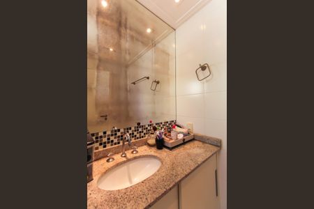 Apartamento à venda com 146m², 3 quartos e 2 vagas Apartamento à venda com 146m², 3 quartos e 2 vagasBanheiro da Suíte 2