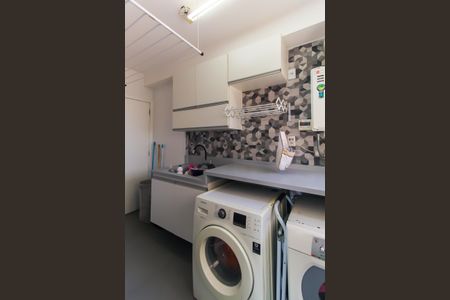 Apartamento à venda com 146m², 3 quartos e 2 vagas Apartamento à venda com 146m², 3 quartos e 2 vagasÁrea de Serviço