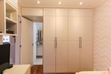 Apartamento à venda com 146m², 3 quartos e 2 vagas Apartamento à venda com 146m², 3 quartos e 2 vagasSuíte