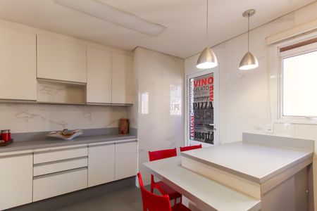 Apartamento à venda com 146m², 3 quartos e 2 vagas Apartamento à venda com 146m², 3 quartos e 2 vagasCozinha