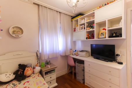 Apartamento à venda com 146m², 3 quartos e 2 vagas Apartamento à venda com 146m², 3 quartos e 2 vagasSuíte