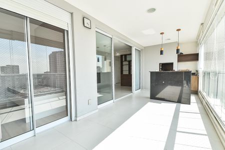 Apartamento à venda com 100m², 3 quartos e 2 vagas Apartamento à venda com 100m², 3 quartos e 2 vagasVaranda