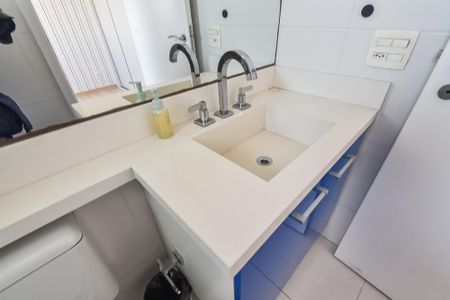 Apartamento à venda com 100m², 3 quartos e 2 vagas Apartamento à venda com 100m², 3 quartos e 2 vagasBanheiro da suíte 1