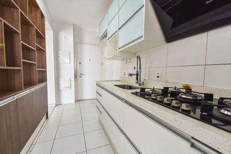 Apartamento à venda com 100m², 3 quartos e 2 vagas Apartamento à venda com 100m², 3 quartos e 2 vagasCozinha