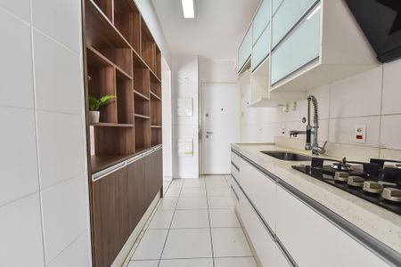 Apartamento à venda com 100m², 3 quartos e 2 vagas Apartamento à venda com 100m², 3 quartos e 2 vagasCozinha