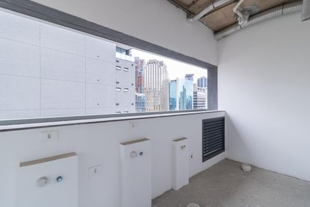 Apartamento à venda com 183m², 3 quartos e 3 vagas Apartamento à venda com 183m², 3 quartos e 3 vagasÁrea de Serviço