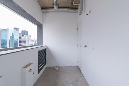 Apartamento à venda com 183m², 3 quartos e 3 vagas Apartamento à venda com 183m², 3 quartos e 3 vagasÁrea de Serviço