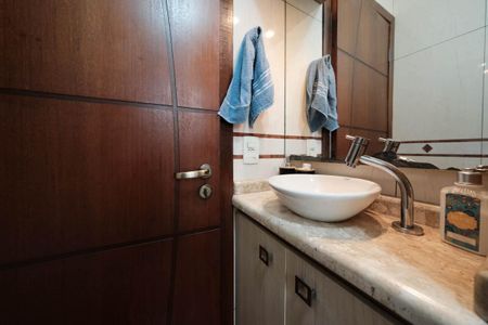 Casa à venda com 275m², 3 quartos e 6 vagasLavabo 1