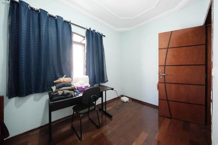 Casa à venda com 275m², 3 quartos e 6 vagasQuarto 2