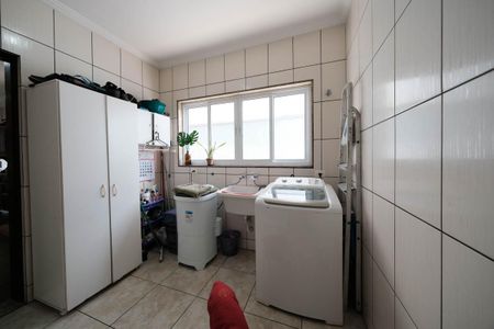 Casa à venda com 275m², 3 quartos e 6 vagasÁrea de Serviço