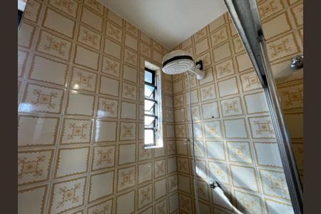 Casa à venda com 330m², 5 quartos e 6 vagasBanheiro 1