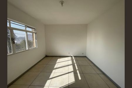 Casa à venda com 330m², 5 quartos e 6 vagasSala