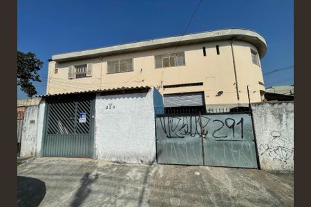 Casa à venda com 330m², 5 quartos e 6 vagasFachada