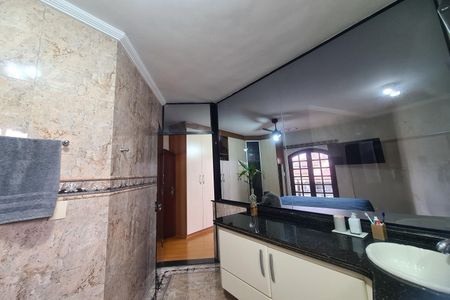 Casa à venda com 280m², 3 quartos e 6 vagasBanheiro da Suíte