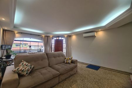 Casa à venda com 280m², 3 quartos e 6 vagasSala