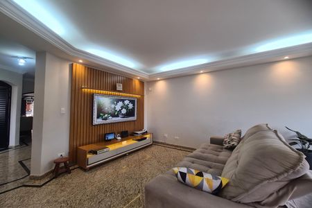 Casa à venda com 280m², 3 quartos e 6 vagasSala