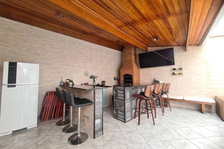 Casa à venda com 280m², 3 quartos e 6 vagasChurrasqueira e quintal