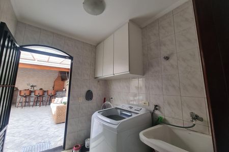 Casa à venda com 280m², 3 quartos e 6 vagasÁrea de Serviço