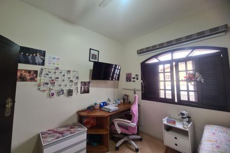 Casa à venda com 280m², 3 quartos e 6 vagasQuarto 2