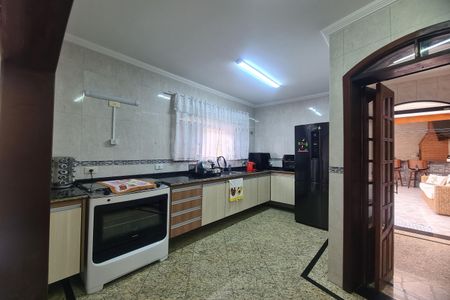 Casa à venda com 280m², 3 quartos e 6 vagasCozinha