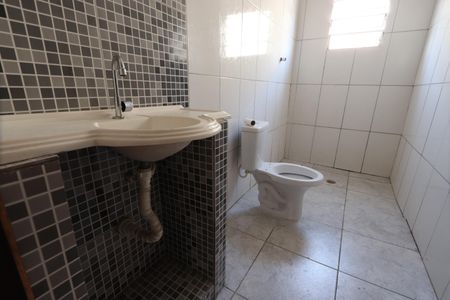 Casa para alugar com 2m², 2 quartos e sem vagaBanheiro