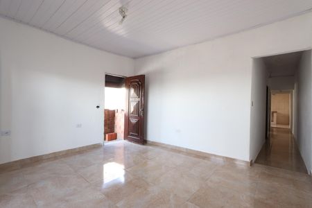 Casa para alugar com 2m², 2 quartos e sem vagaSala