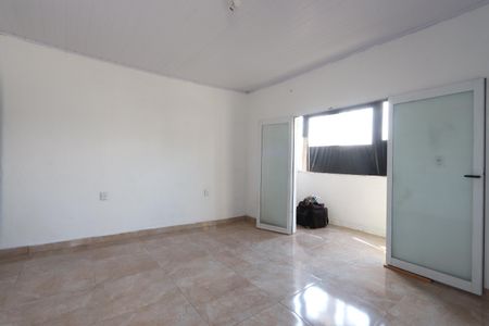 Casa para alugar com 2m², 2 quartos e sem vagaSala