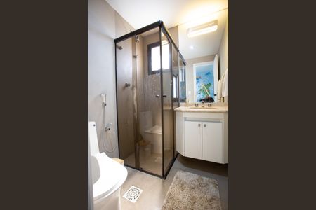 Apartamento à venda com 155m², 3 quartos e 4 vagas Apartamento à venda com 155m², 3 quartos e 4 vagasBanheiro da Suíte 1