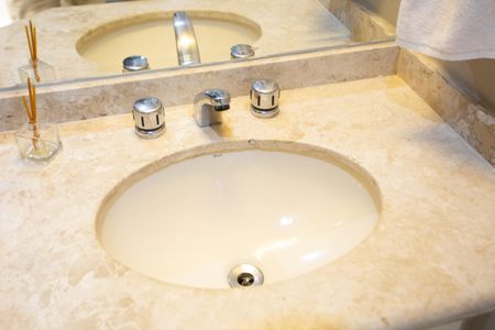 Apartamento à venda com 155m², 3 quartos e 4 vagas Apartamento à venda com 155m², 3 quartos e 4 vagasBanheiro da Suíte 1