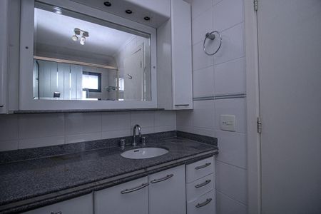Apartamento à venda com 177m², 3 quartos e 3 vagasBanheiro da Suíte 1