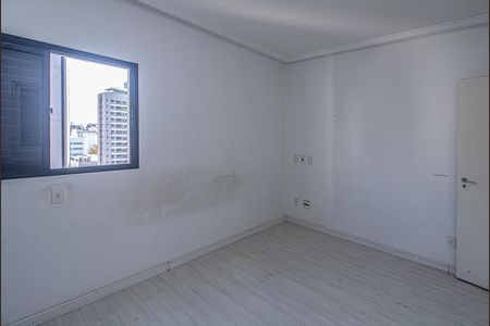 Apartamento à venda com 177m², 3 quartos e 3 vagasSuíte 3
