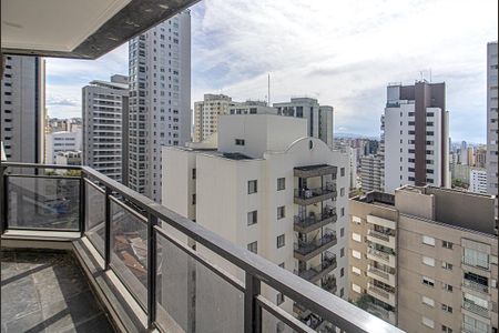 Apartamento à venda com 177m², 3 quartos e 3 vagasVaranda da Suíte 1