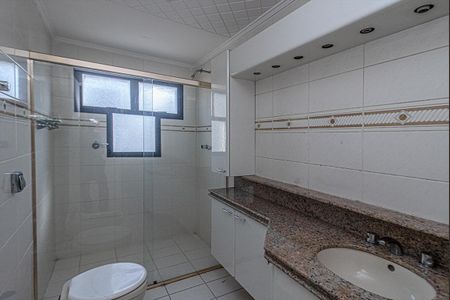 Apartamento à venda com 177m², 3 quartos e 3 vagasBanheiro da Suíte 2