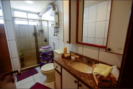 Apartamento à venda com 80m², 2 quartos e 1 vagaBanheiro da Suíte