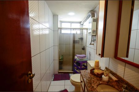 Apartamento à venda com 80m², 2 quartos e 1 vagaBanheiro da Suíte
