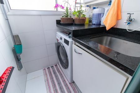 Apartamento à venda com 44m², 2 quartos e 1 vaga Apartamento à venda com 44m², 2 quartos e 1 vagaÁrea de Serviço