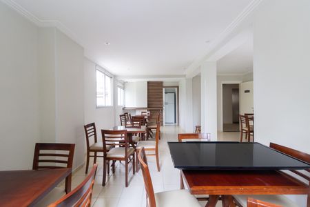 Apartamento à venda com 44m², 2 quartos e 1 vaga Apartamento à venda com 44m², 2 quartos e 1 vagaÁrea comum - Salão de Festas