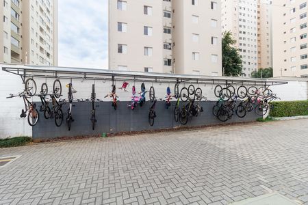 Apartamento à venda com 44m², 2 quartos e 1 vaga Apartamento à venda com 44m², 2 quartos e 1 vagaÁrea comum - Bicicletário