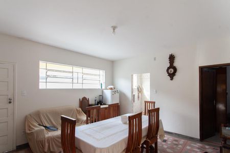 Casa à venda com 210m², 3 quartos e 3 vagas Casa à venda com 210m², 3 quartos e 3 vagasSala de Jantar