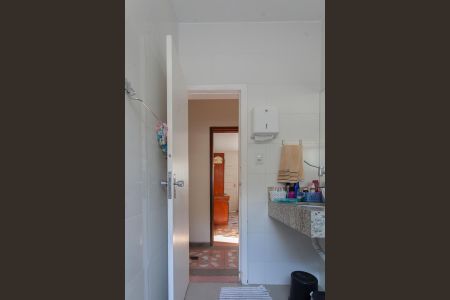 Casa à venda com 210m², 3 quartos e 3 vagas Casa à venda com 210m², 3 quartos e 3 vagasBanheiro Social