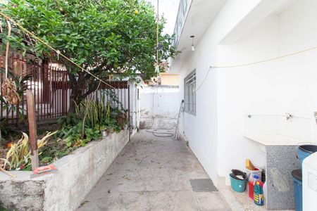 Casa à venda com 210m², 3 quartos e 3 vagas Casa à venda com 210m², 3 quartos e 3 vagasQuintal
