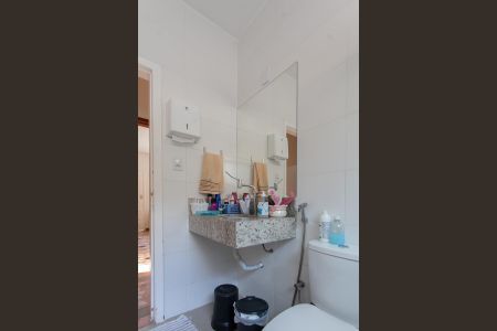 Casa à venda com 210m², 3 quartos e 3 vagas Casa à venda com 210m², 3 quartos e 3 vagasBanheiro Social